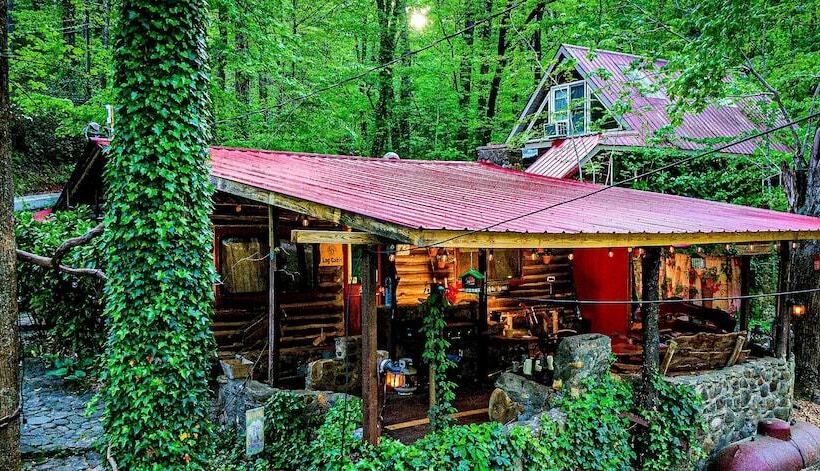 Bear Creek Lodge And Cabins In Helen Ga   Pet Friendly, River On Property, Walking Distance To Downt