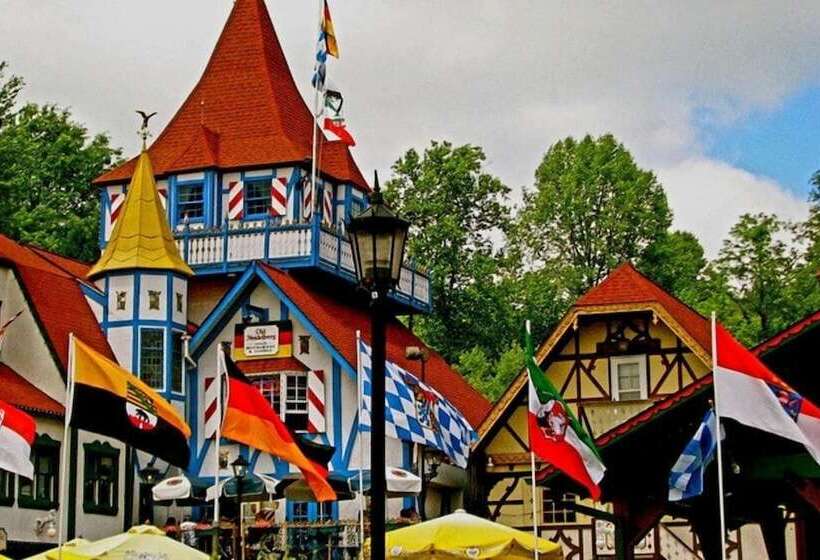 Bear Creek Lodge And Cabins In Helen Ga   Pet Friendly, River On Property, Walking Distance To Downt