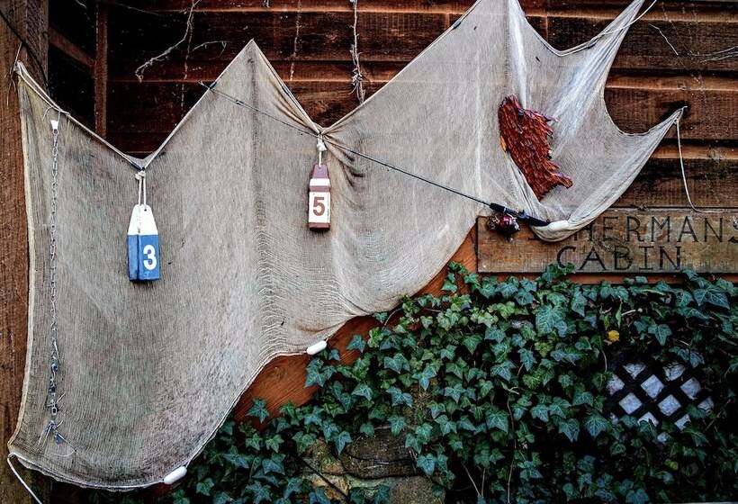 Bear Creek Lodge And Cabins In Helen Ga   Pet Friendly, River On Property, Walking Distance To Downt