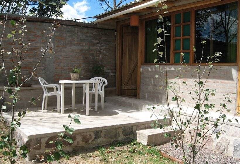 住宿加早餐  Arie S Cabin