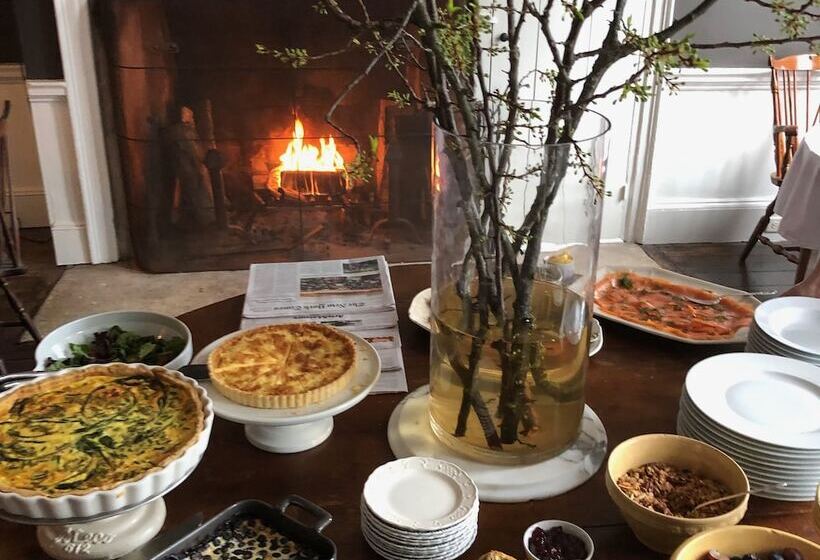 مبيت وإفطار Inn At Kenmore Hall