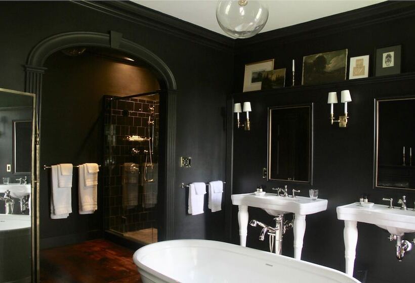 مبيت وإفطار Inn At Kenmore Hall