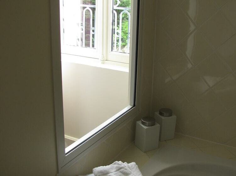 Chambres D Hôtes  B&b  La Bonneterie