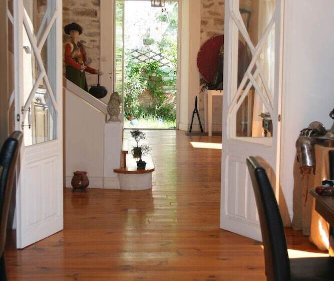 ベッドアンドブレックファースト Les Chambres Cathares Bnb