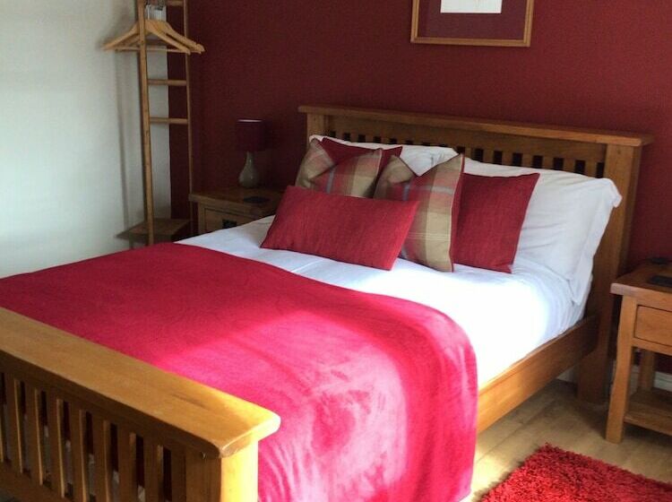 Bridgend House B & B