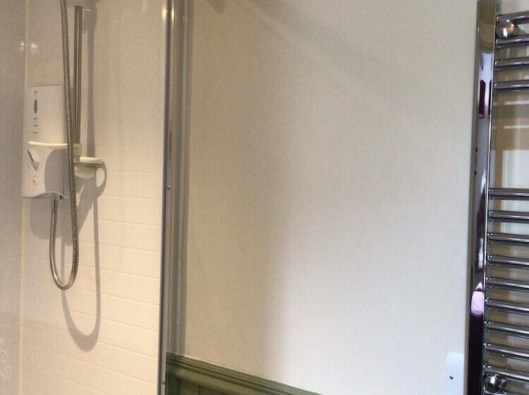 Bridgend House B & B