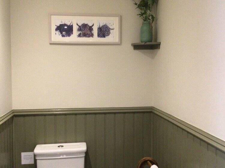 Bridgend House B & B