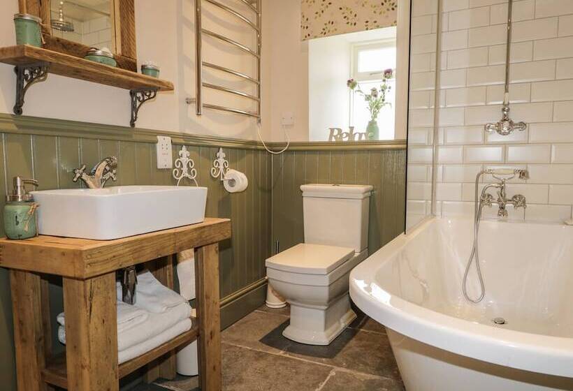 Bridgend House B & B