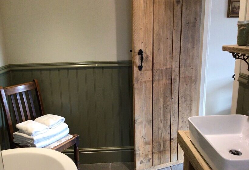 Bridgend House B & B