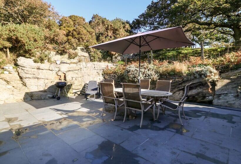 Garth Morthin The Stables