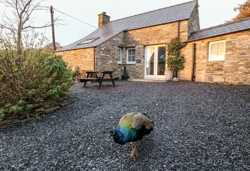 Garth Morthin The Stables