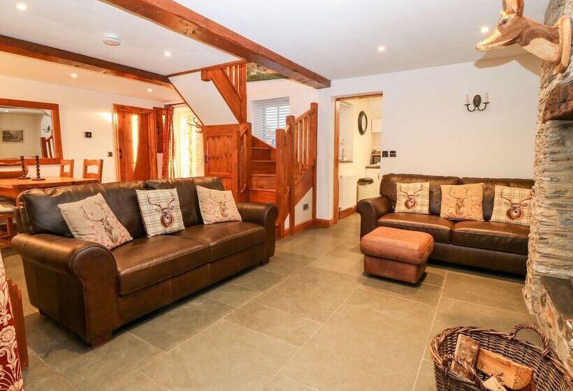 Garth Morthin The Stables