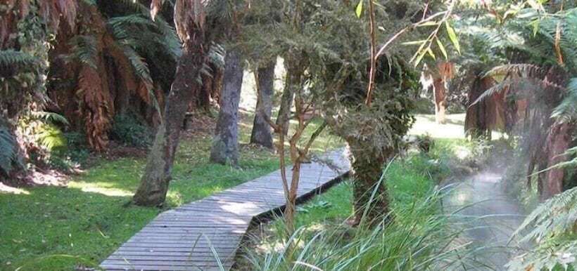 Golden Springs Motel And Holiday Park