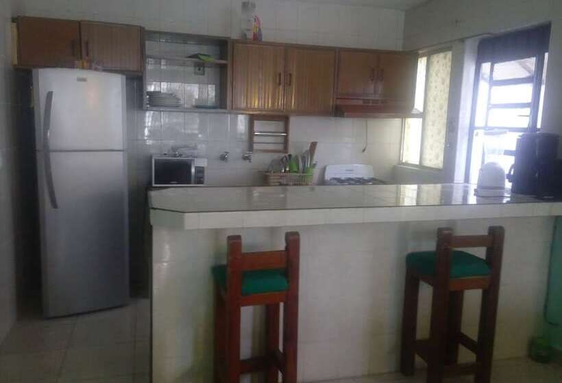 Hostal La Rivera Inn Hostel