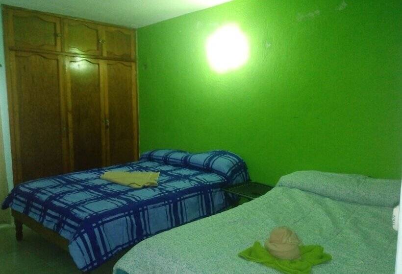 Hostal La Rivera Inn Hostel