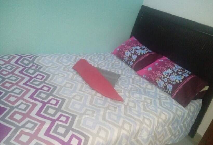 Hostal La Rivera Inn Hostel