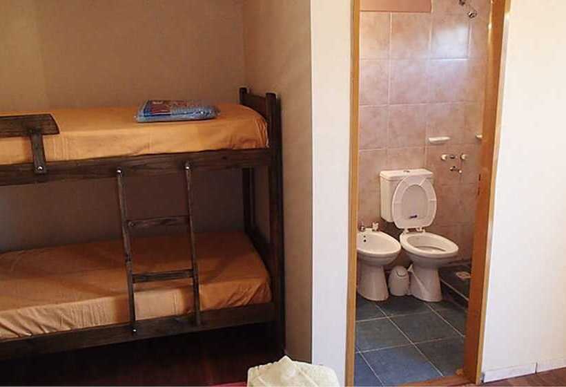 ホテル Alojamientos Leo