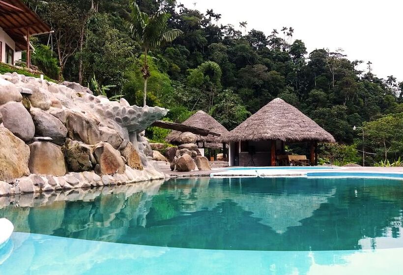فندق Amuntai Rainforest Lodge