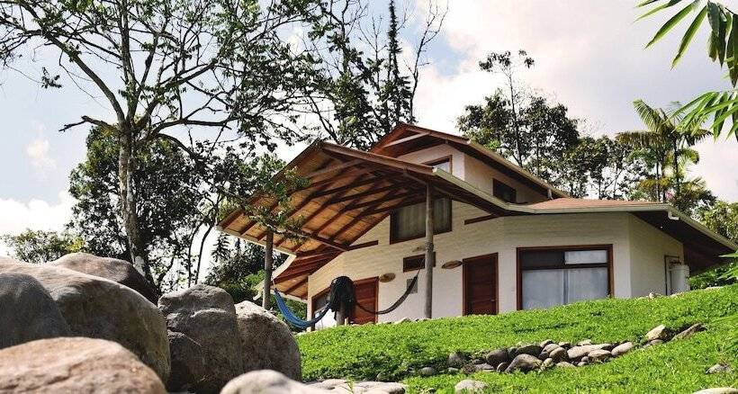 فندق Amuntai Rainforest Lodge