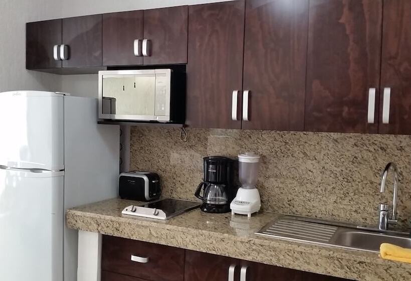 בית מלון כפרי Ar Solymar