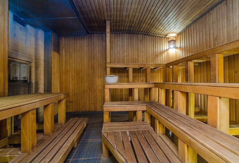 בית מלון כפרי Art Village Club