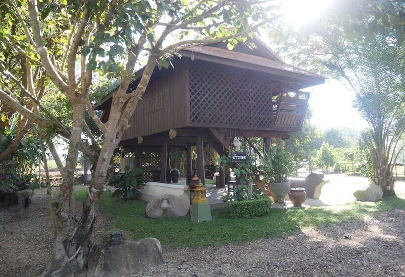בית מלון כפרי Baan Ta Auan Resort