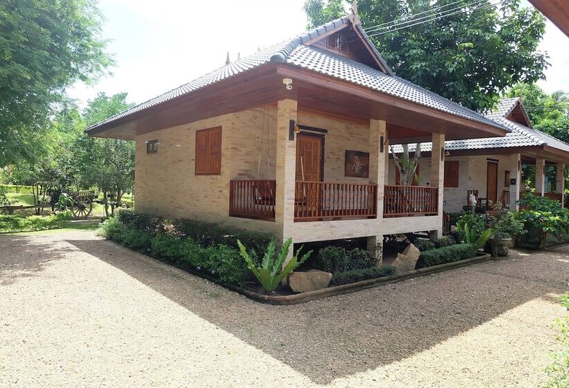 בית מלון כפרי Baan Ta Auan Resort