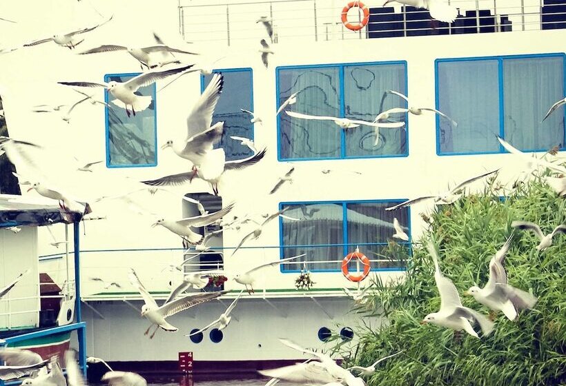 Отель Bella Marina