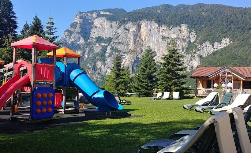 فندق Belvedere & Paradise Club Center