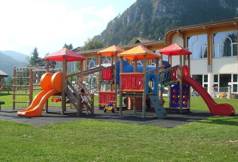 فندق Belvedere & Paradise Club Center