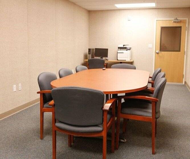 فندق Brooks Camp