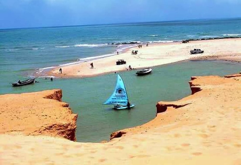 هتل Canoa Guest House