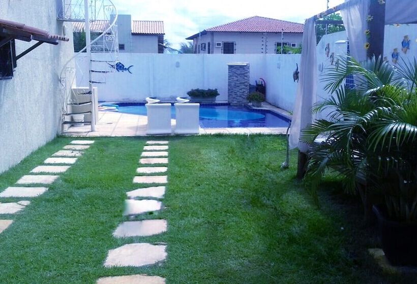 هتل Canoa Guest House