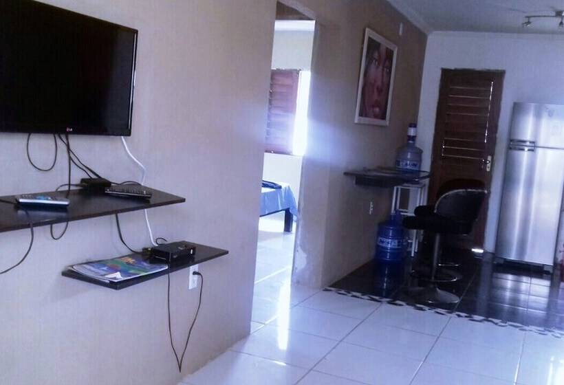 هتل Canoa Guest House