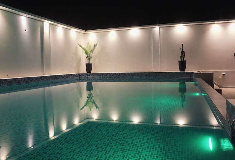 בית מלון כפרי Dmilez