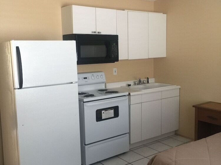 فندق Economy Guest Village And Apartments