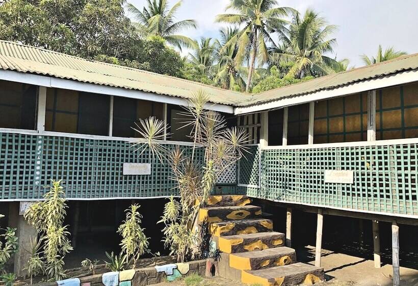 בית מלון כפרי Filipina Beach Resort