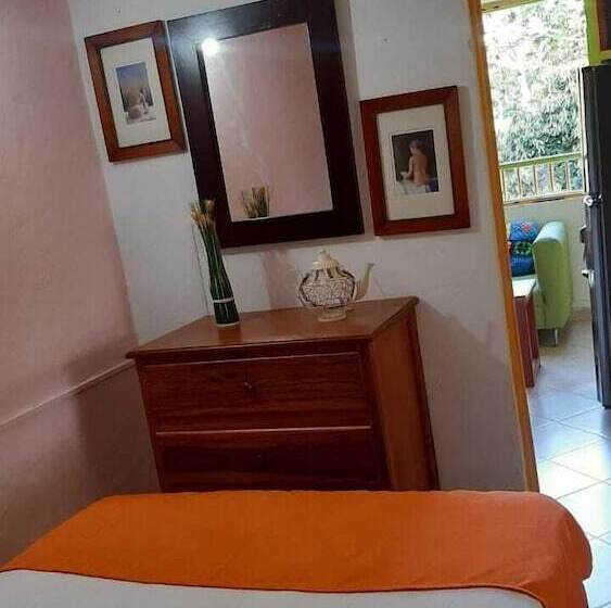 فندق Finca Los Laureles