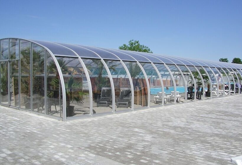 בית מלון כפרי First Camp Holbæk Fjord