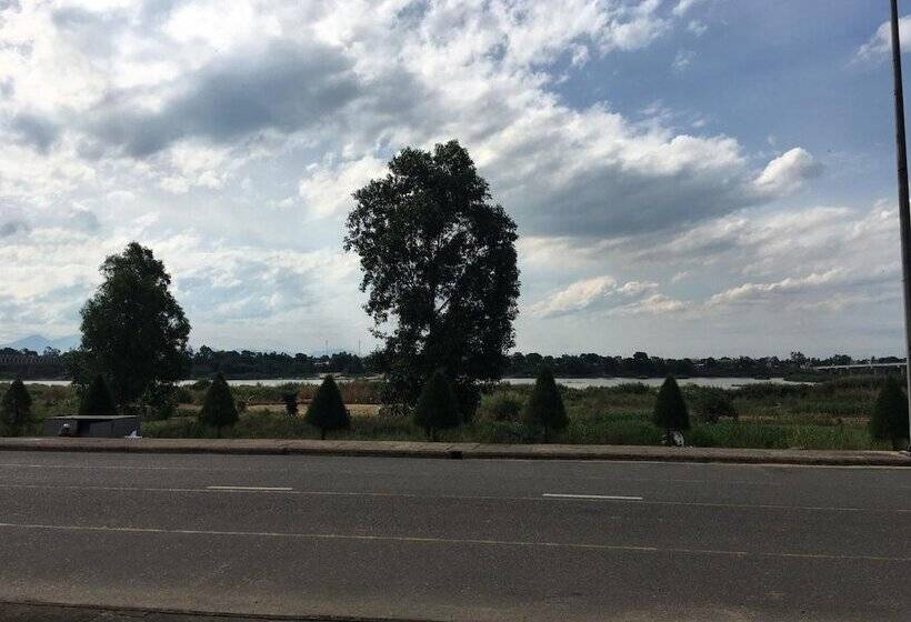 هتل Hana Riverside Villa