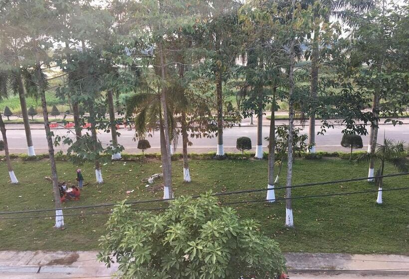 هتل Hana Riverside Villa