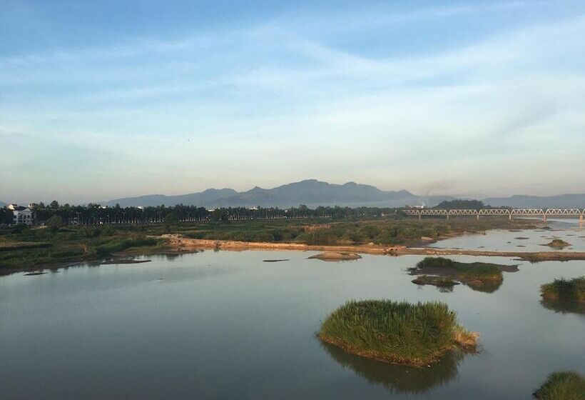 هتل Hana Riverside Villa