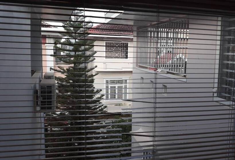 هتل Hana Riverside Villa