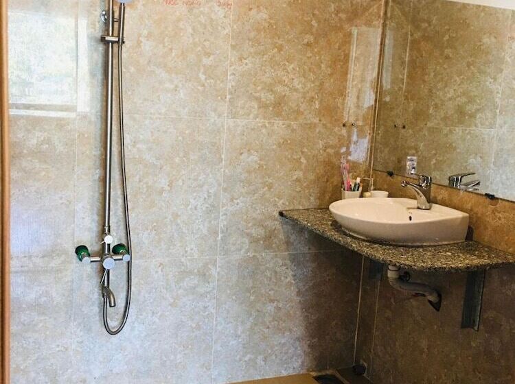 هتل Hana Riverside Villa