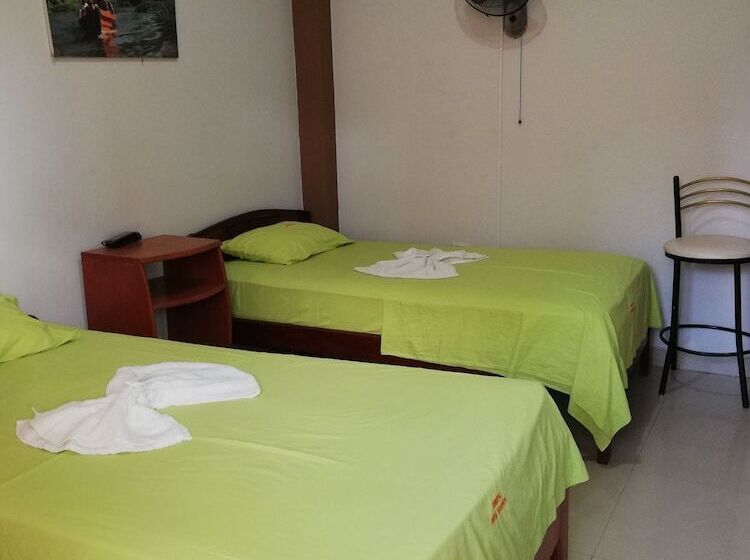 فندق Hospedaje Jhunior