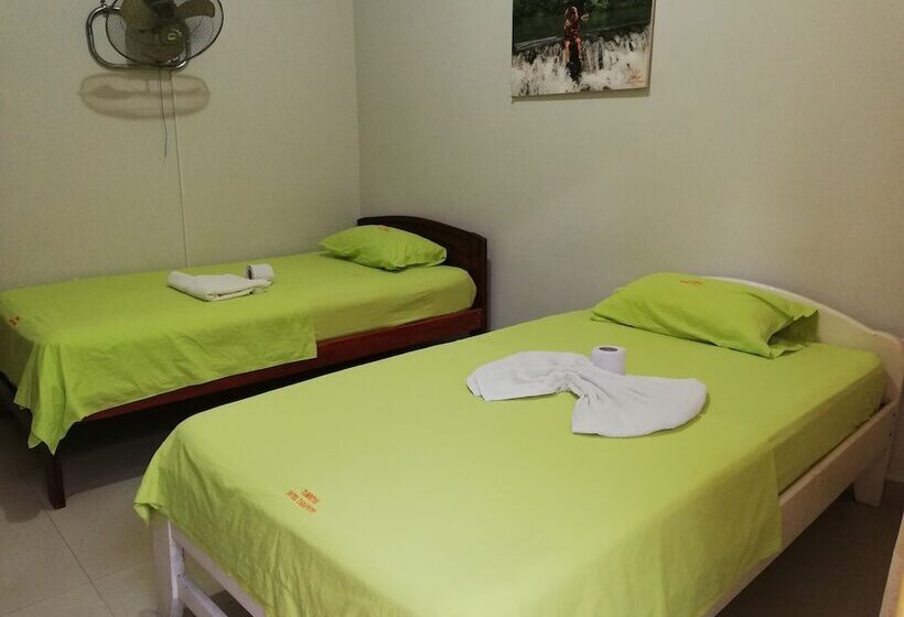 فندق Hospedaje Jhunior