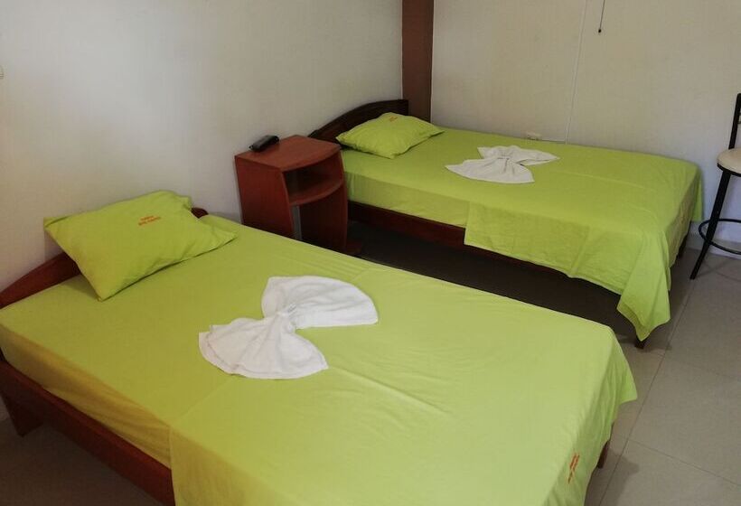 فندق Hospedaje Jhunior