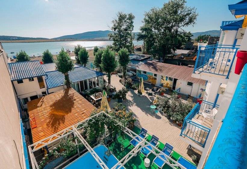 هتل Laguna Beach Club