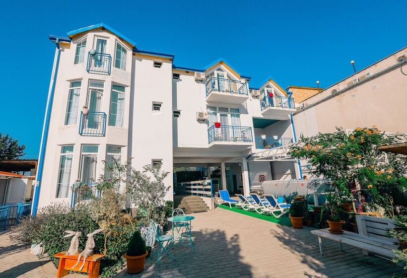 هتل Laguna Beach Club