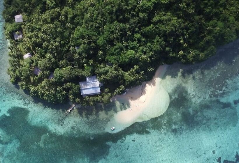 هتل Mala Island Resort